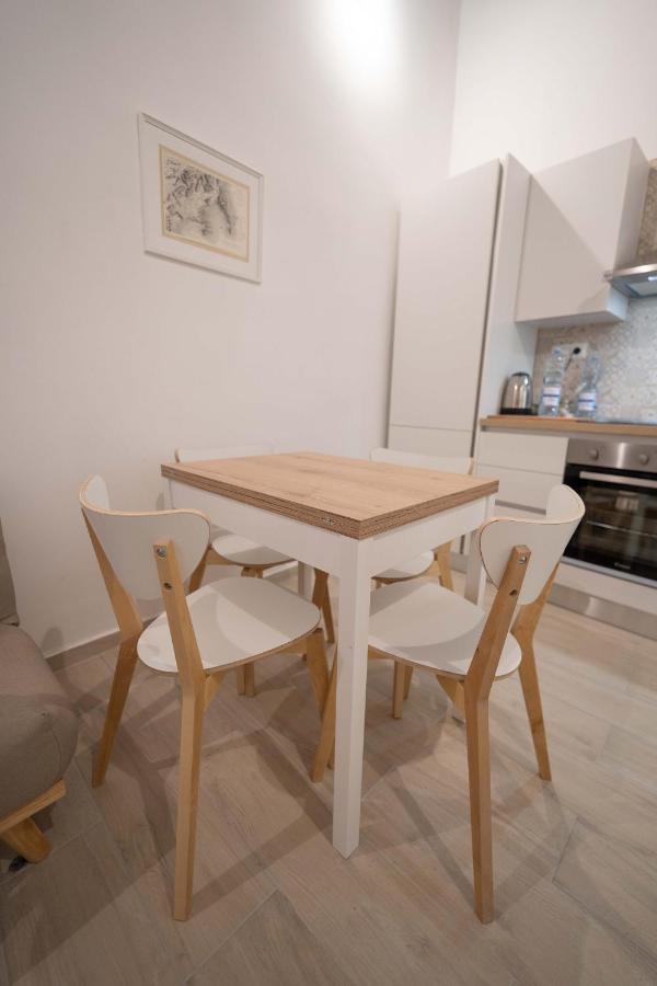 Appartement Cosmea By Dimorra à Naples Extérieur photo