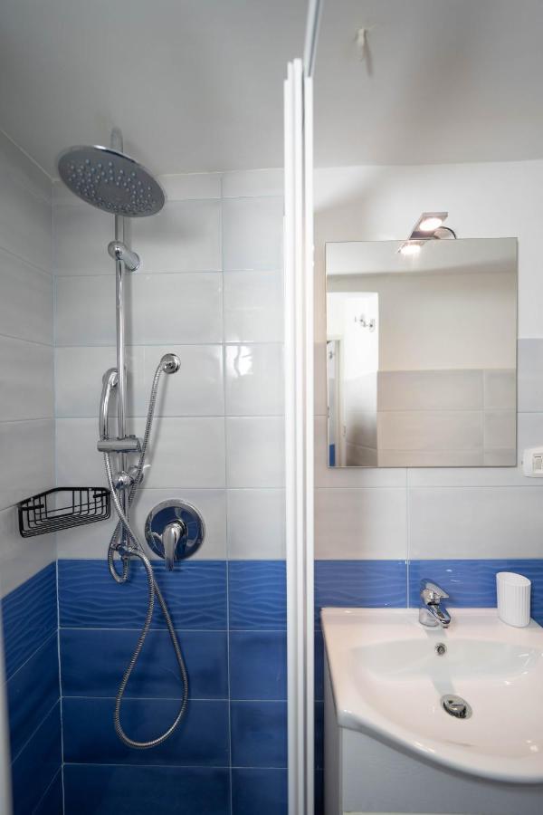 Appartement Cosmea By Dimorra à Naples Extérieur photo
